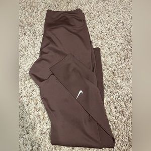 Brown Nike leggings